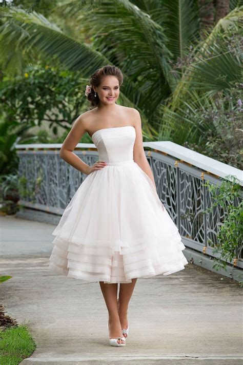 Vestido de Noiva Curto – 60 Ideias Lindas com Dicas Incríveis!.